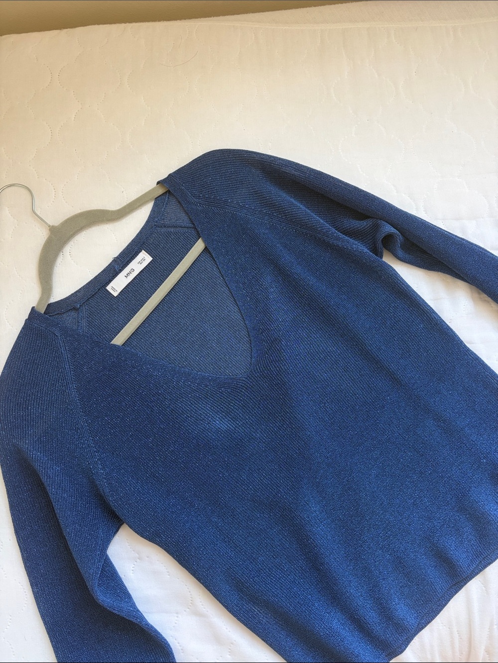 Rare - Mango Women’s V-Neck Blue Shimmer Sweater - Small